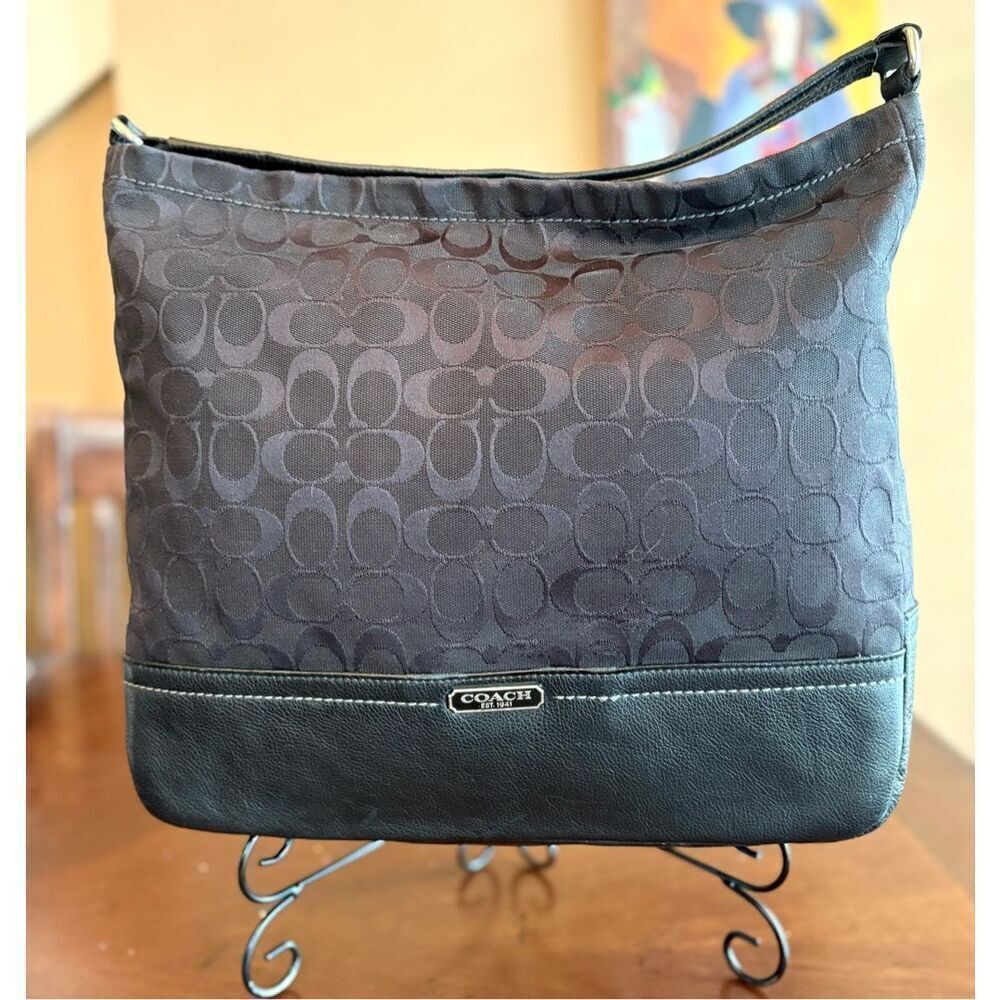 COACH - 🎉HP🎉 EUC Park Signature C Black Hobo/Leather Trim & Strap. BEAUTIFUL! - Picture 7 of 16